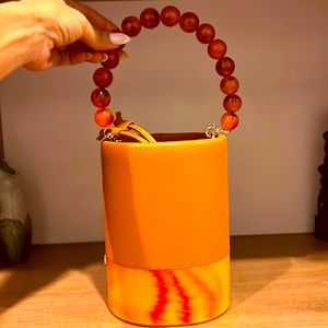 Lele sadoughi fun clutch! Never used!!